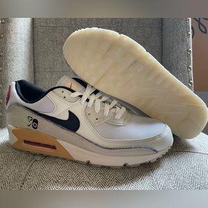 Brand New Nike Air Max 90 SE Swoosh Fiber White DV3335-100